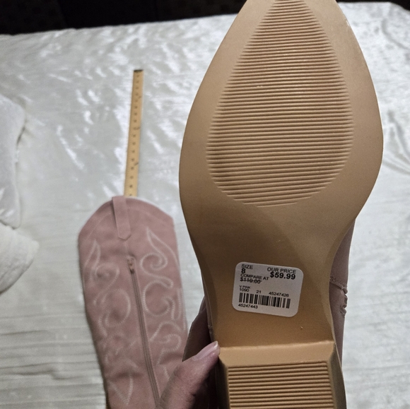 Pink Women's Cowboy Boots By Comfort ( Cato) NWT Size 8. - Picture 6 of 6